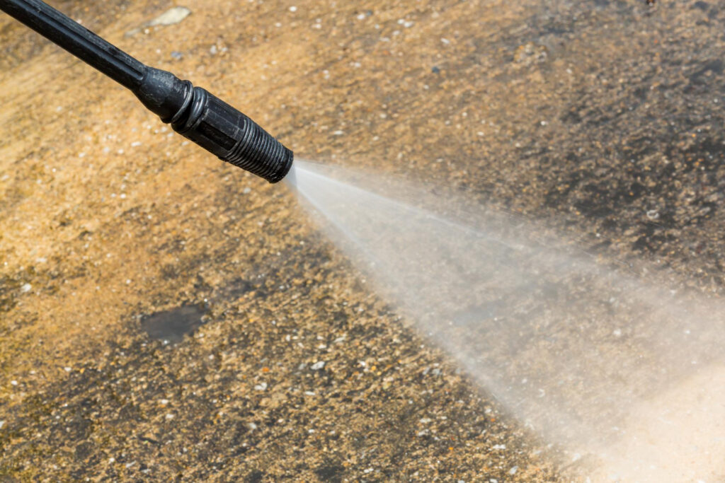 pressure cleaning driveway